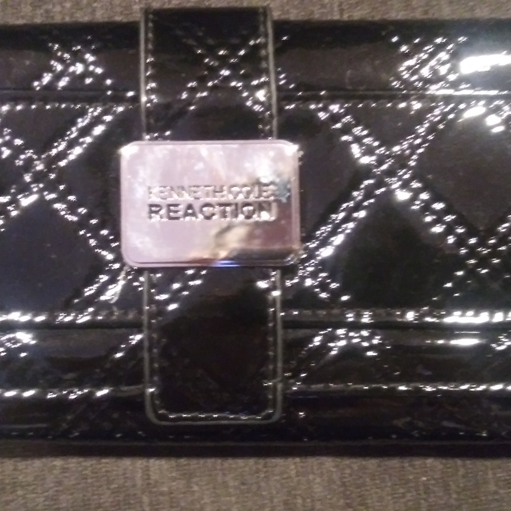Kenneth Cole Reaction Shiny Black Quilted Clutch